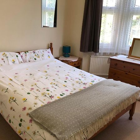 Spacious West London 2 Bedroom Apartment Экстерьер фото