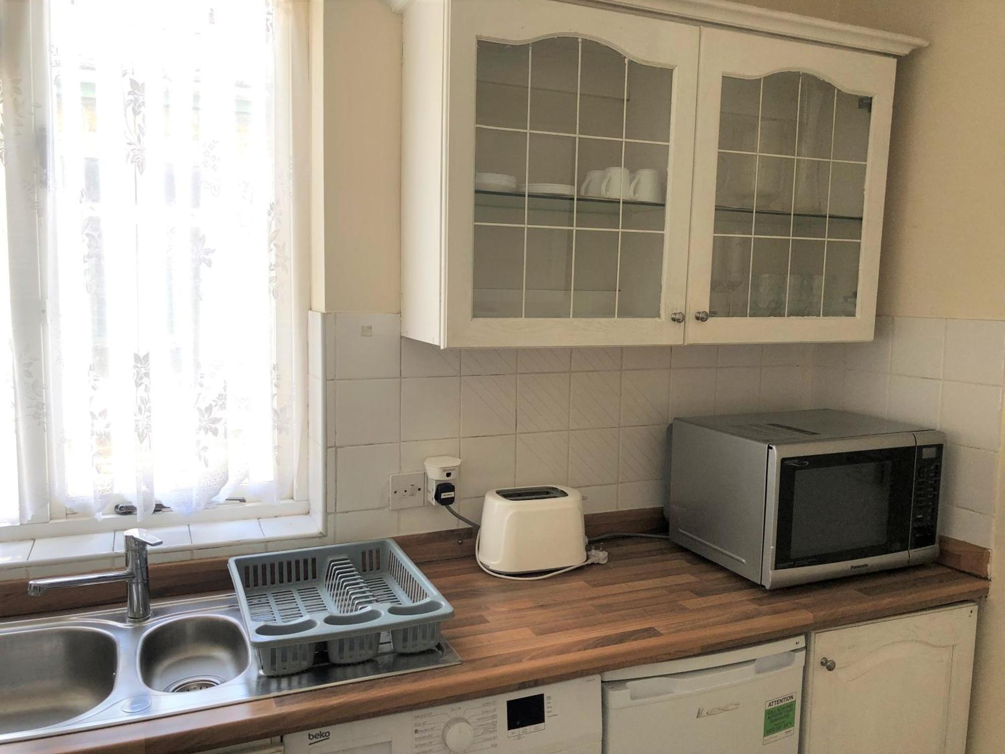 Spacious West London 2 Bedroom Apartment Экстерьер фото