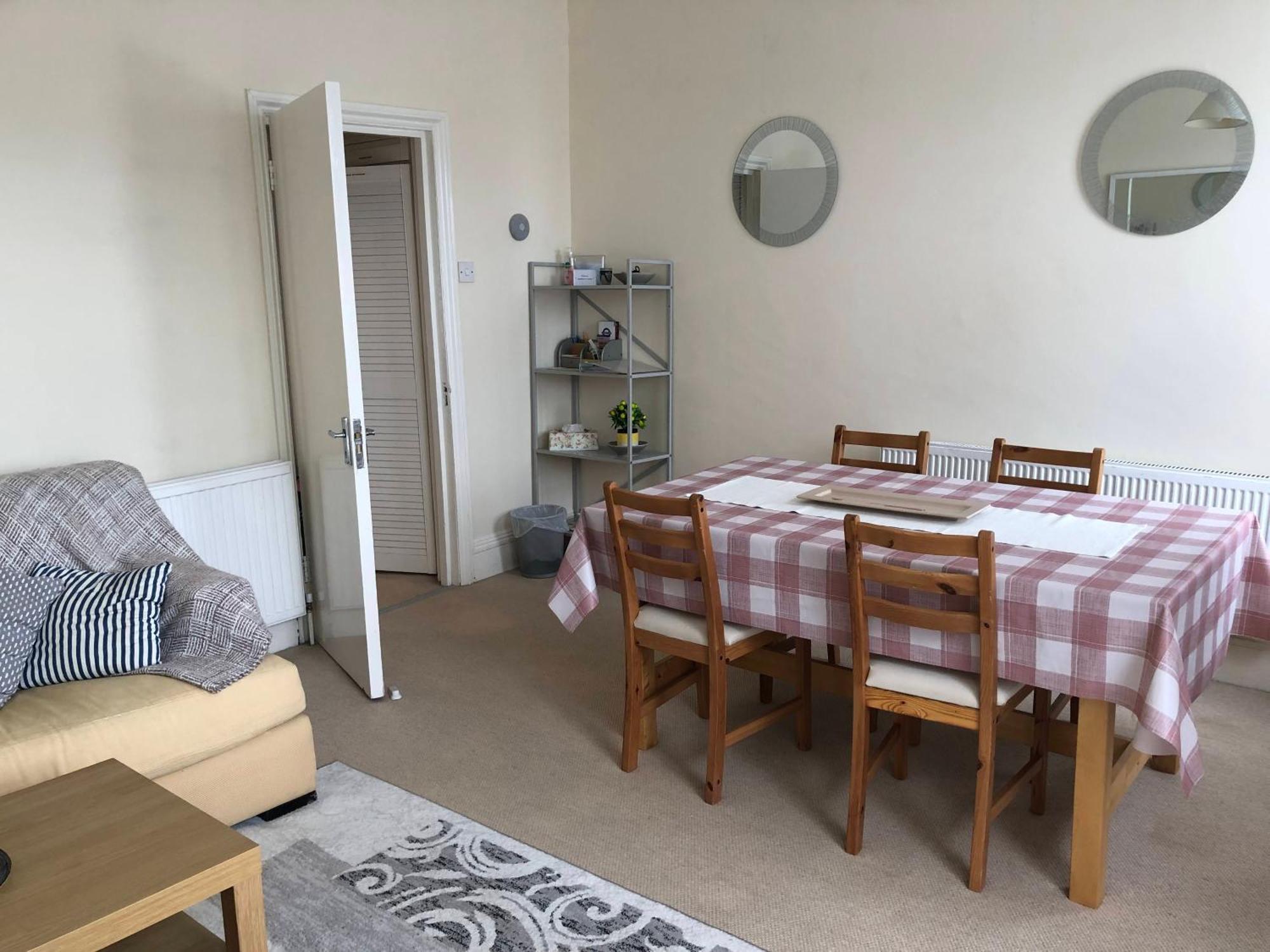 Spacious West London 2 Bedroom Apartment Экстерьер фото