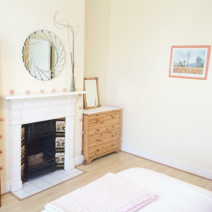 Spacious West London 2 Bedroom Apartment Экстерьер фото