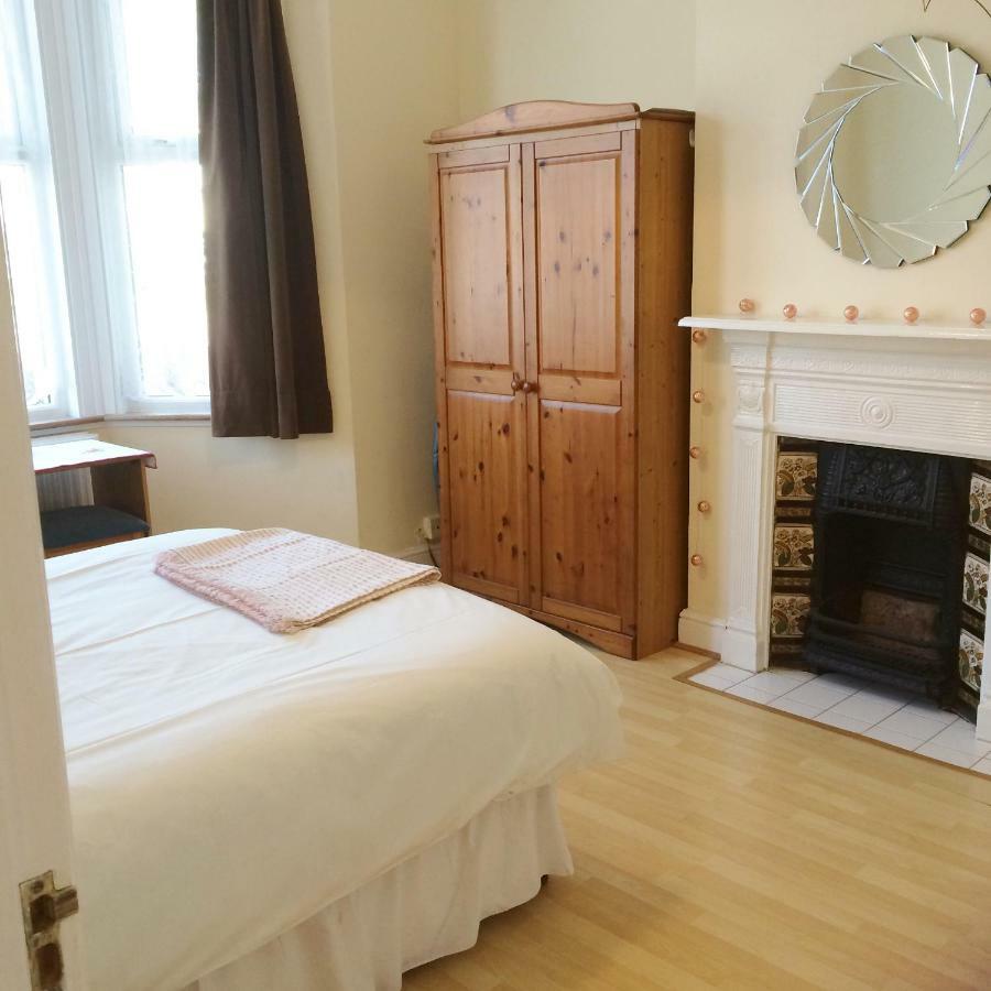 Spacious West London 2 Bedroom Apartment Экстерьер фото