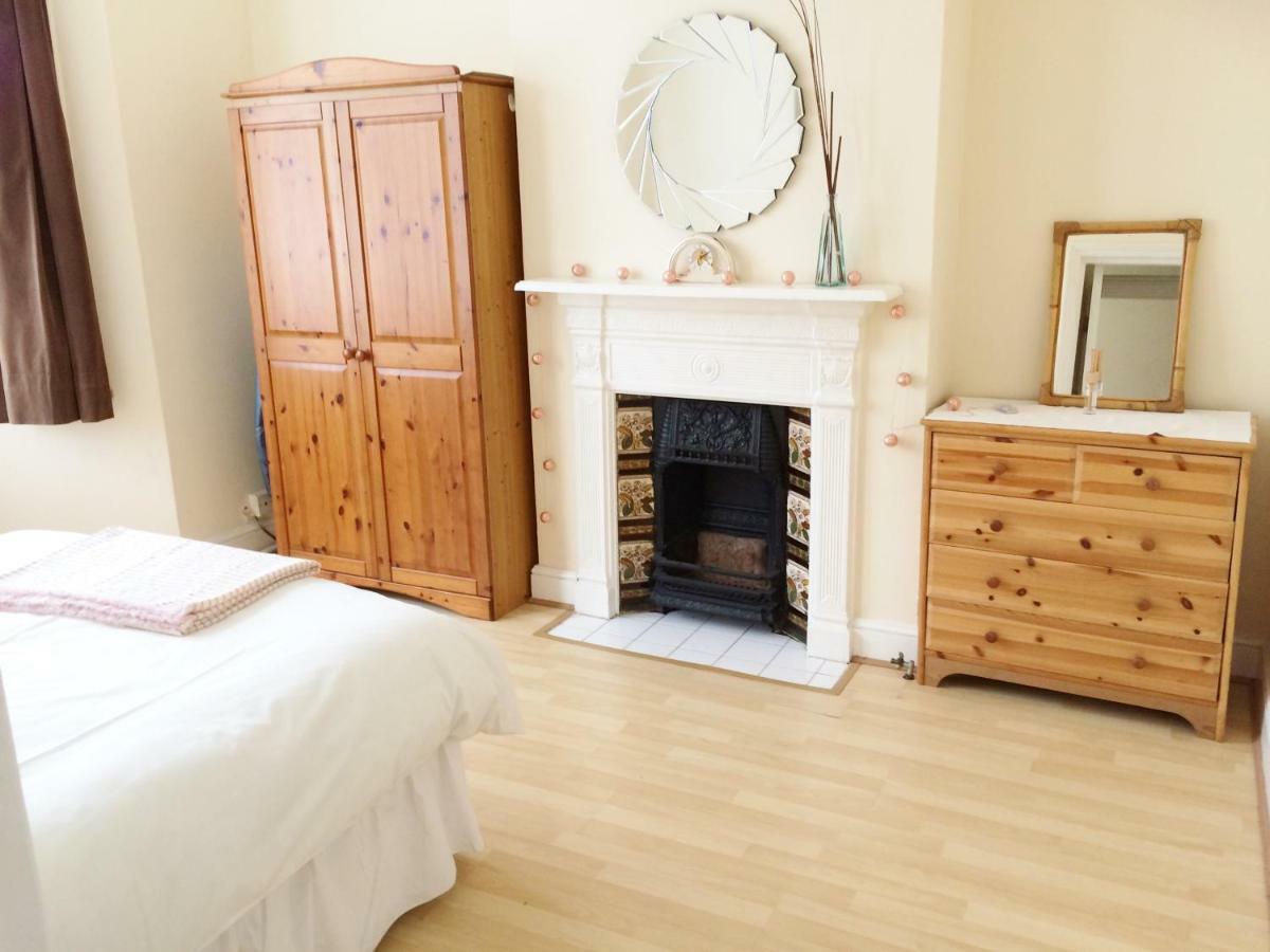 Spacious West London 2 Bedroom Apartment Экстерьер фото