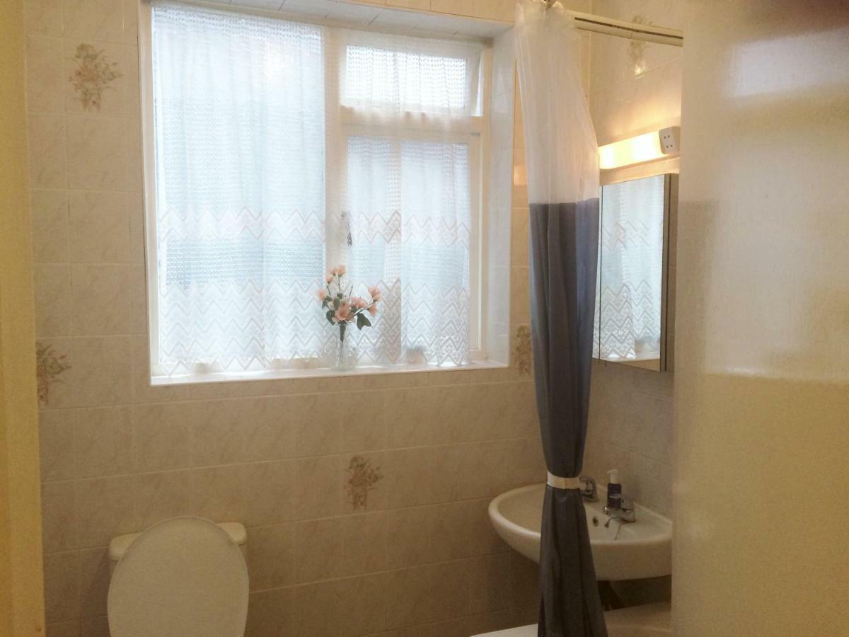 Spacious West London 2 Bedroom Apartment Экстерьер фото